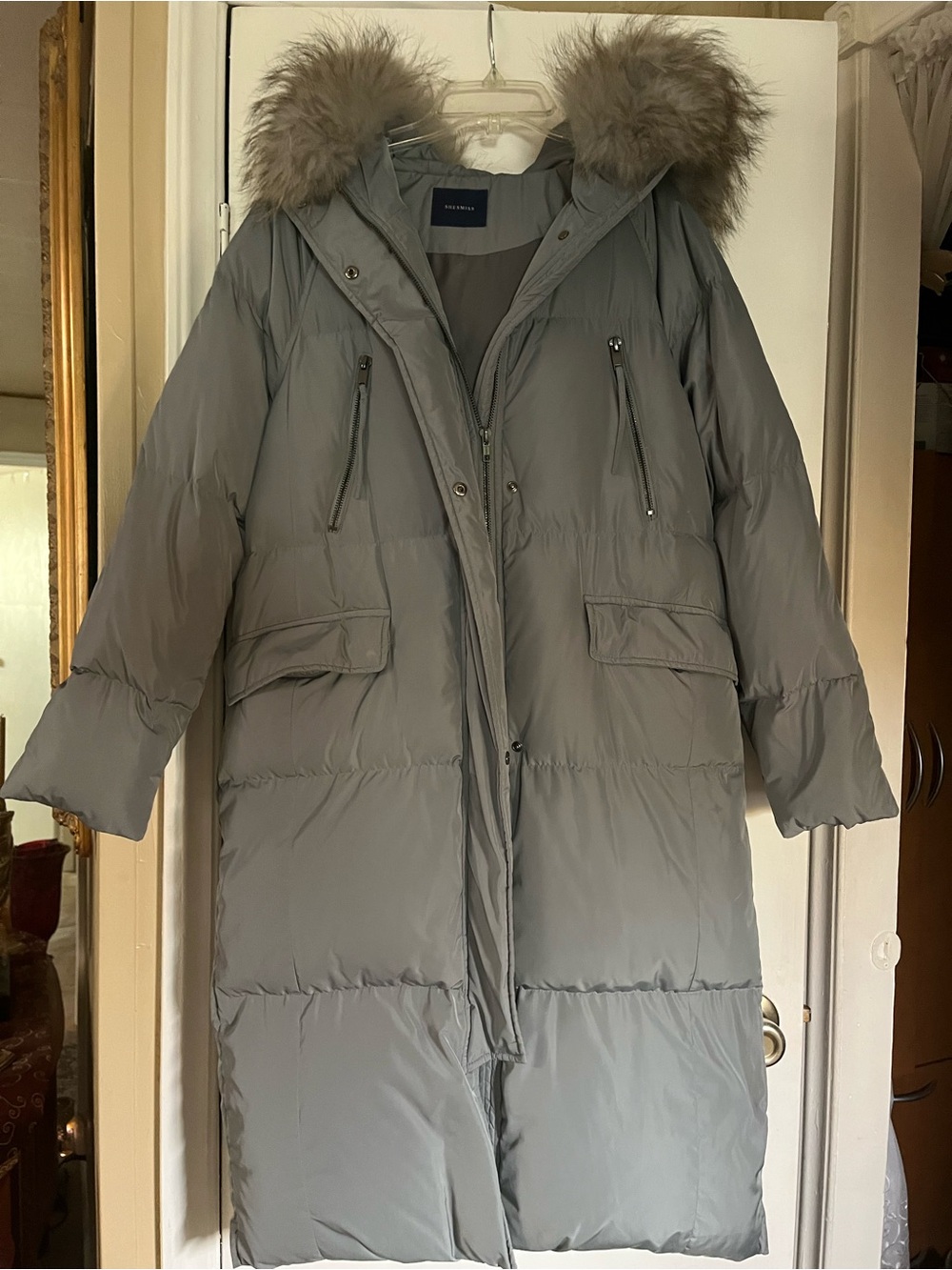 Long khaki green/Gray Puffer Coat with Fur-Trim Hood